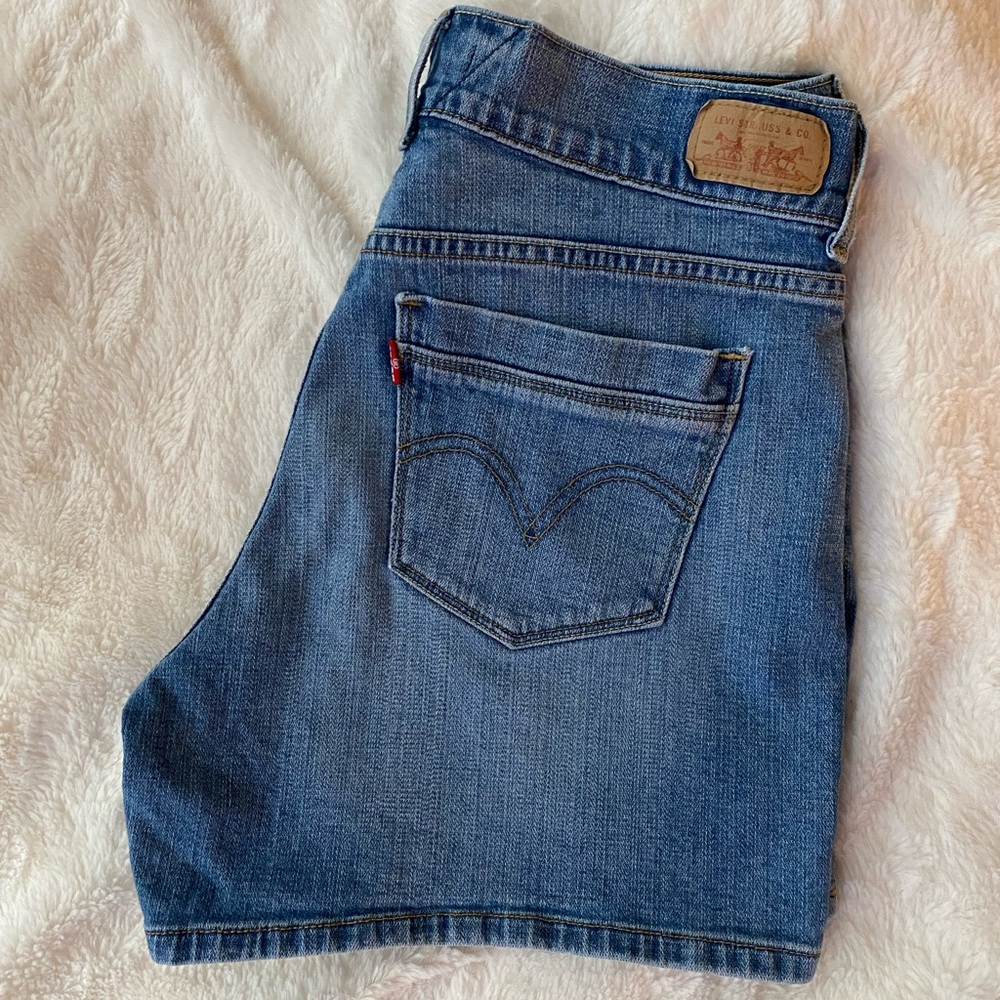 LEVIS | Vintage Mom Shorts, Size 8